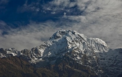 Annapurna este zeița maiestuoasă și mai periculoasă a Himalaya, lumea aventurilor
