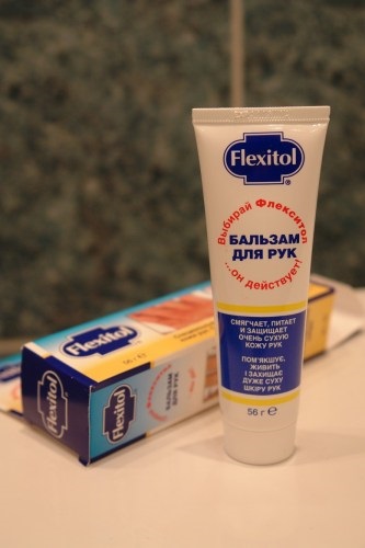 Balm flexitol de mână - salvare pentru revizuiri de piele foarte uscată