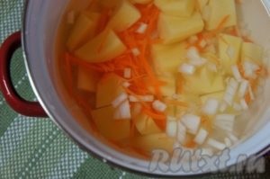 Borsch cu roșii - pregătim pas cu pas o fotografie