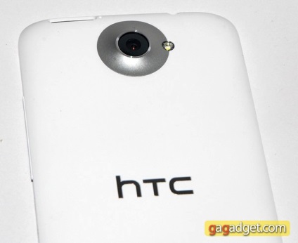 Patru revizuiri de bază de HTC Android-smartphone un x