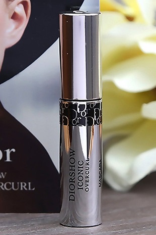 Dior diorshow iconic extreme mascara rezistent la apa 090 negru - cumpara cu livrare la Moscova si Rusia