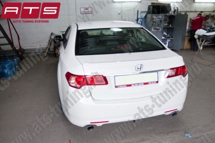 Honda acord 8 spoiler de instalare 