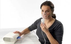 Inhalarea în timpul unui nebulizator de tuse - cum să petreceți copii și adulți
