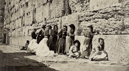 Istoria originii zidului plâns, note cu rugăciuni