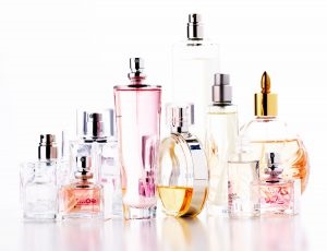 Cum se amestecă parfumul și se joacă cu arome, creând mixturi de parfum