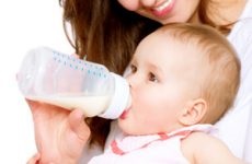 Cum să exprimi laptele matern de mână, cât de mult și cum să păstrați laptele matern exprimat