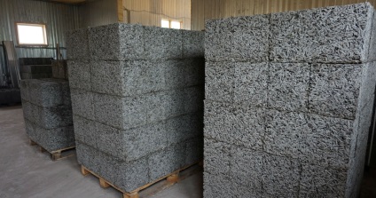 Hogyan kell tárolni és szállítani a fa beton blokkok