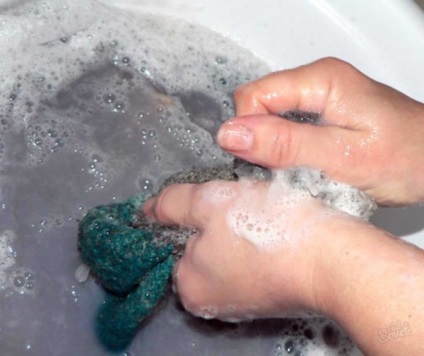 Hogyan készítsünk zokni otthon - hogyan kell mosni fehér zoknit otthon egész mosására