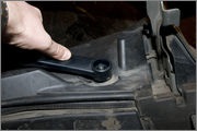 Cum să eliminați capacul de plastic de pe parbrizul autoturismului hyundai ix35 (hendai them35)