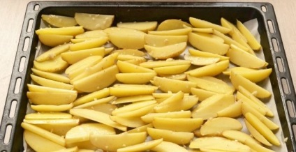Cartofi felii în cuptor (cu usturoi, cu brânză) rețete