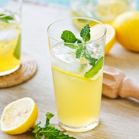 Limonádé, 118 receptek képekkel a helyszínen - a plakát-élelmiszeripari