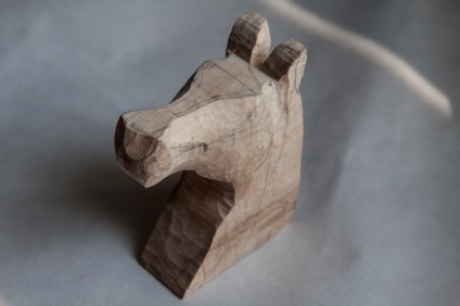 Întrebarea despre cal, sculptură pentru lemn, os și piatră