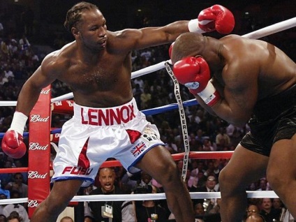 Lennox Lewis - известен Boxer