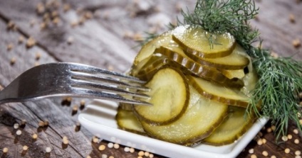 Pickles - gyors recept a csomagban, receptek, ropogós uborka télen sterilizálás nélküli,