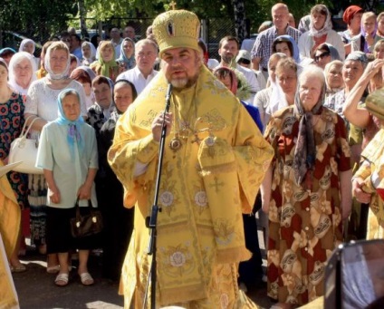 La biserica din Vinnytsia au fost făcute o cupolă și cruci, făcute pe viața ortodoxă