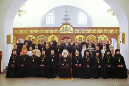 Novgorod Școala Eclesiastică anunță recrutarea studenților pentru anii 2016-17 - Mănăstirea Iversky