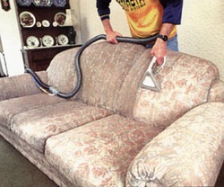 Curățarea mobilierului prin aburi