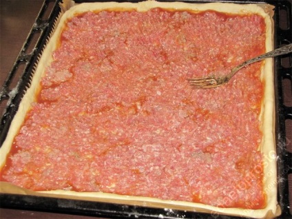 Pizza cu carne tocată acasă