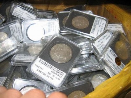 Fake monede chinezești - vânători de comori căutând monede, relicve, comori