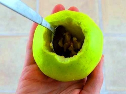 Lépésről lépésre recept: egészben sült liba almával a sütőben fotókkal