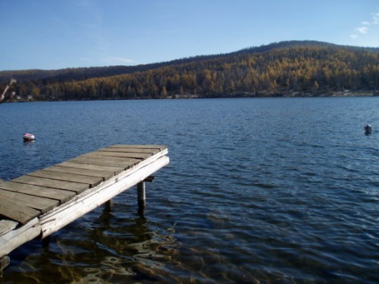 În Siberia - un lac sălbatic (sălbatic) din Khakassia