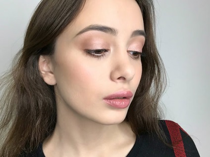 Îmbunătățirea artiștilor de make-up 2