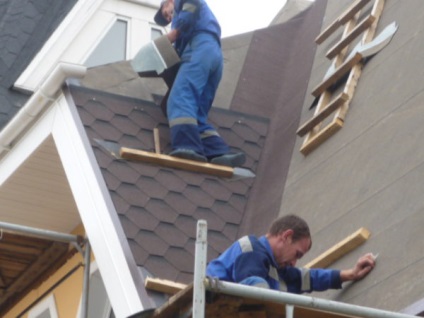 Repararea acoperișului unei case particulare