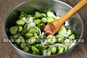 Salata de castravete pentru iarnă - castraveți proaspeți crocanți proaspeți - simple rețete