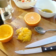 Salata cu pui, avocado si portocala