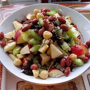 Salată cu mere și fasole - un portal culinar cu bunele maniere