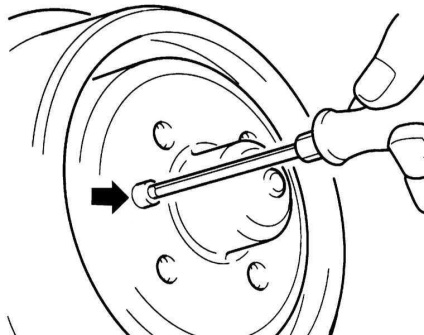 Eliminarea, verificarea unei condiții și instalarea unui tambur de frână al unui corsaj deschis