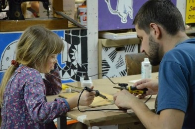 Ateliere de creație în Tszy - vinăria - petrecere a timpului liber cu un copil