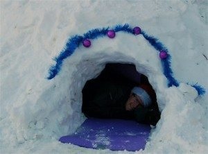 Adăpost de vremea din munți, zăpadă și tropice