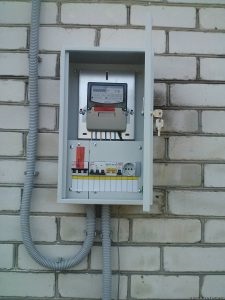 Instalarea unui contor de energie electrică într-o locuință privată