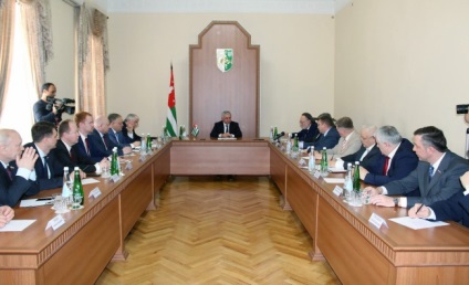 Khajimba nem kétséges, hogy a választások Abházia parlament elmúlik csendesen - Politika,