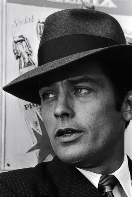 Alain Delon, o legendă vie, este un model de frumusețe și stil