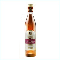 Renumite brandy din fabrica de coniac Kizlyar, bucătăria caucaziană