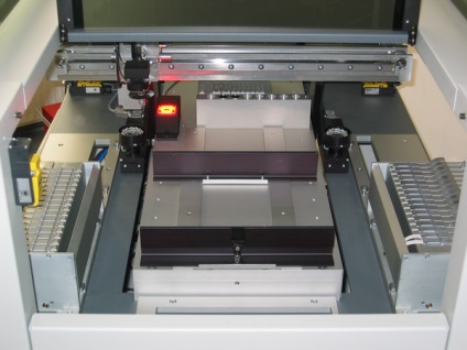 Montare automată PCB pe plăci de tip PCB