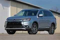 Mi jobb sporteydzh Kia és Mitsubishi Outlander összehasonlítása a legjobb