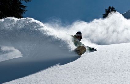 Ce să alegeți un contrabanda de snowboard sau de schi, o tăcere adrenalinică