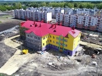 Grădinița în zori devine un accent vizual luminos al întregului microdistrict - postul de pensie -