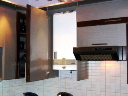 Konyha tervezés öt szintes lakás egy hűtőszekrény és egy gáz oszlop fotó, előkészítése, telepítése és dekoráció