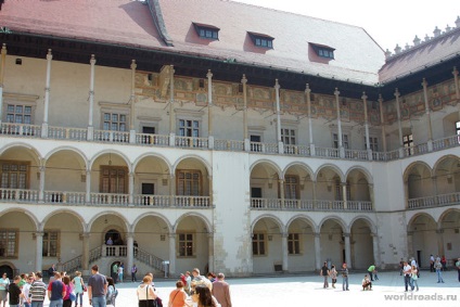 Atracții Catedrala din Cracovia și Castelul Wawel, drumurile lumii