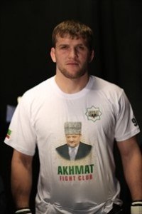 Hogyan lesz a visszatérése Aleksander Emelianenko nagy MMA küzdelmek szeptemberben