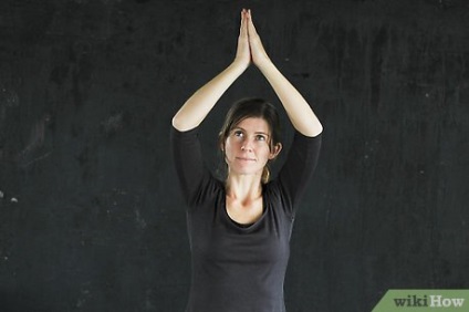 Cum să pompezi mușchii cu yoga 1