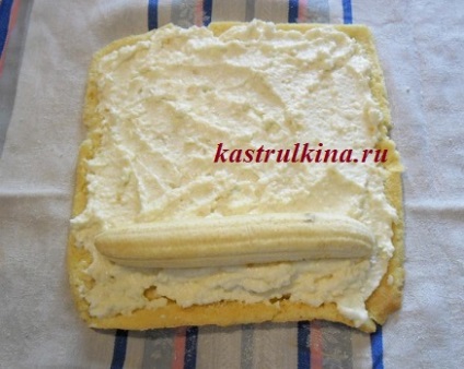 Cum sa faci o rola de biscuiti cu banana si umplutura cu branza de vaci