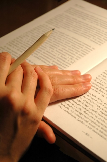 Cum se face un dicționar în limba engleză cu mâinile tale