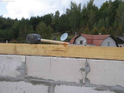 Montarea Maueratului pe peretele blocurilor de silicat de gaze