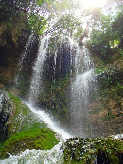 Descrierea cascadelor Krushun și fotografiile