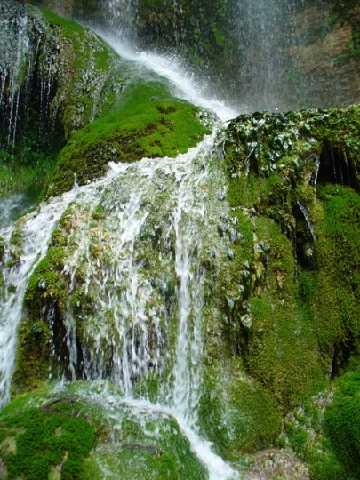 Descrierea cascadelor Krushun și fotografiile